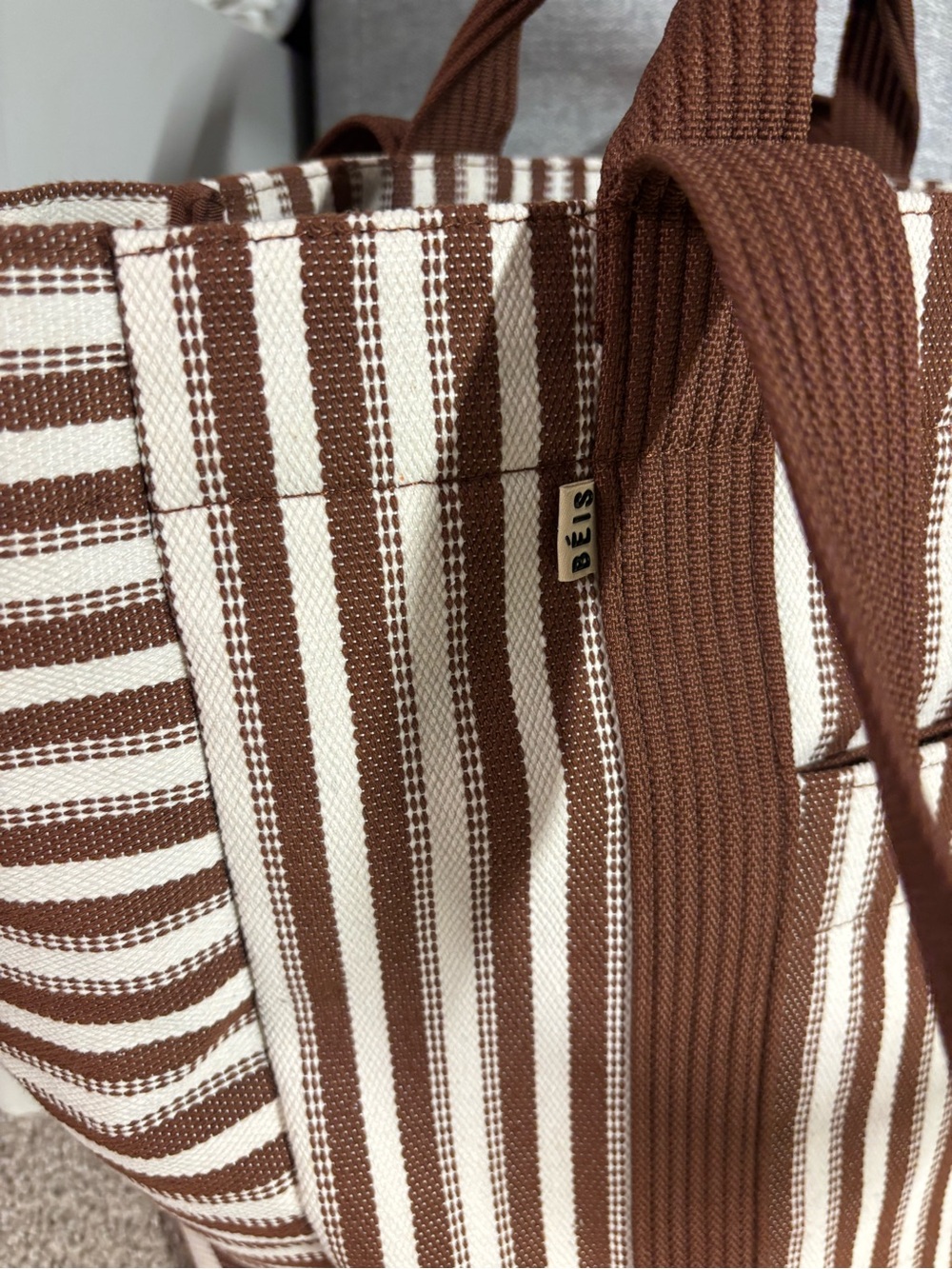Beis Vacation Tote Maple - Picture 2 of 4